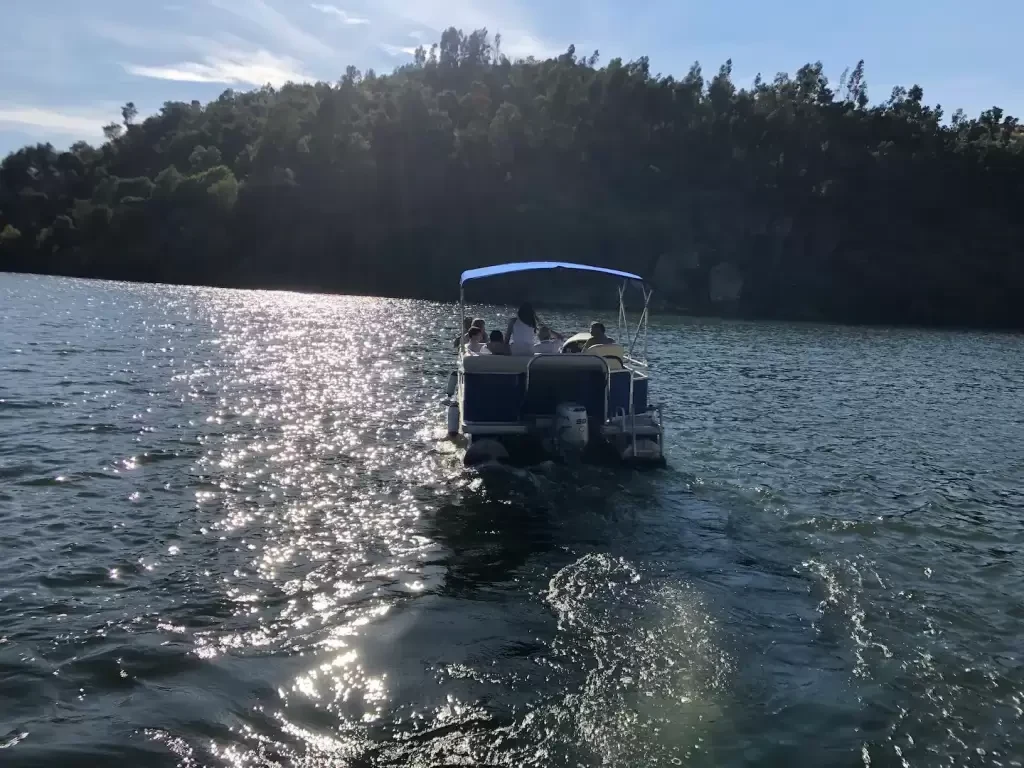 Pontoon Boat "América"